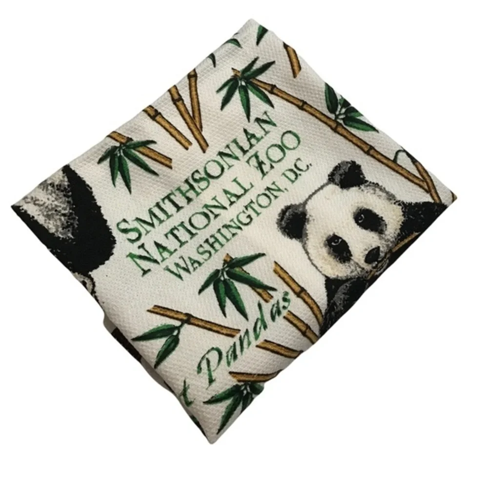 Smithsonian Nation Zoo Giant Panda Washington Dish Towel Animal Lover NEW